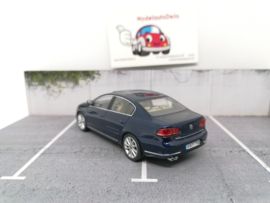 Volkswagen Passat B7 sedan blauw