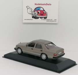Mercedes Benz 400E V8