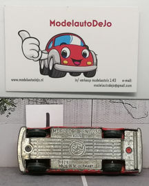 Mercedes Benz 250