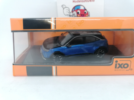 Opel Mokka-E 2020 blauw