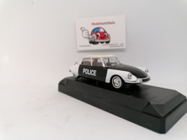 Citroen DS 19 Police