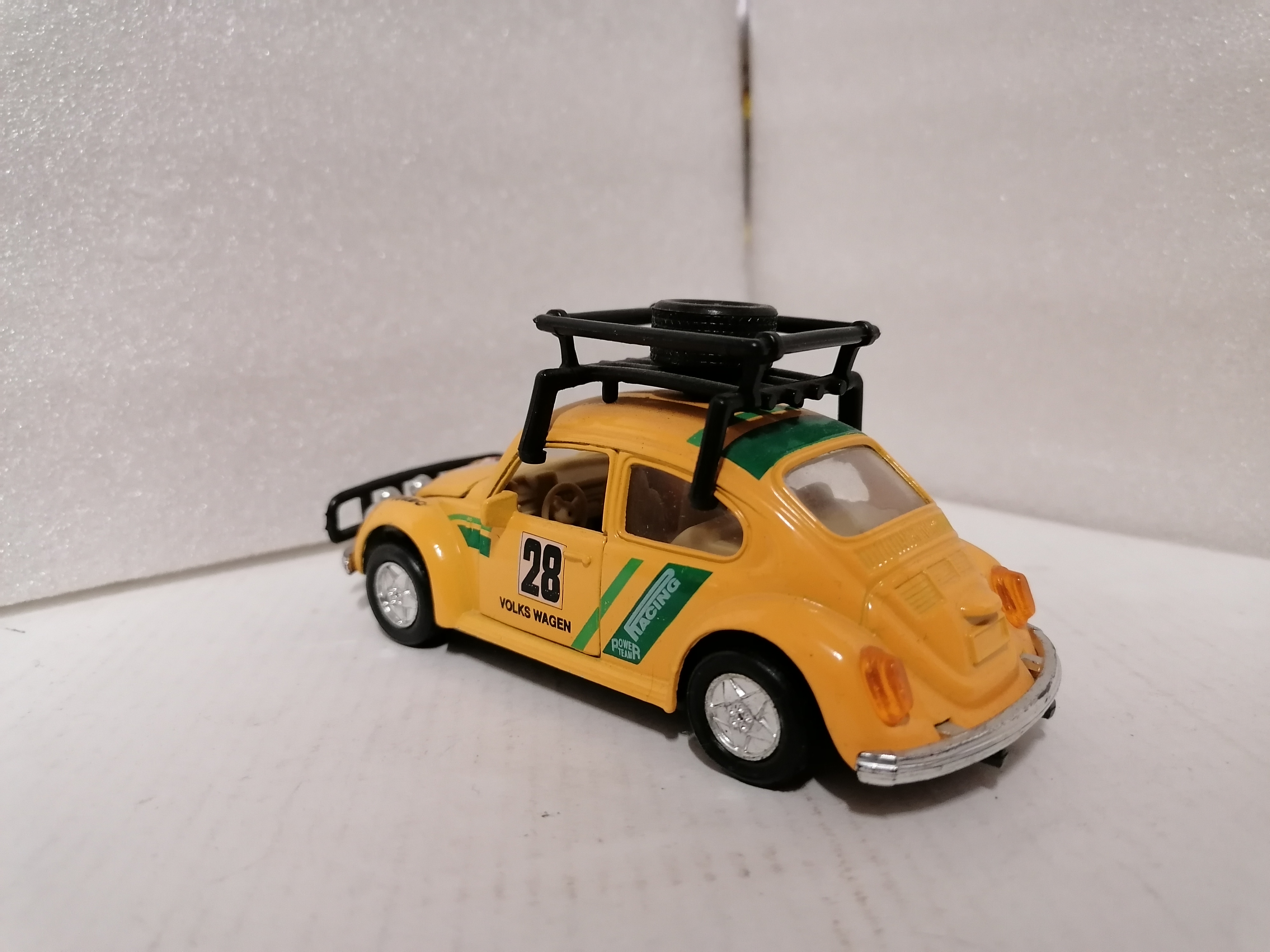 Volkswagen Kever Rally geel