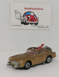 Aston Martin DB5  James Bond