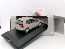 Volkswagen Golf 5 3 drs goud