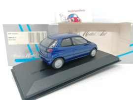 BMW E1 blauw