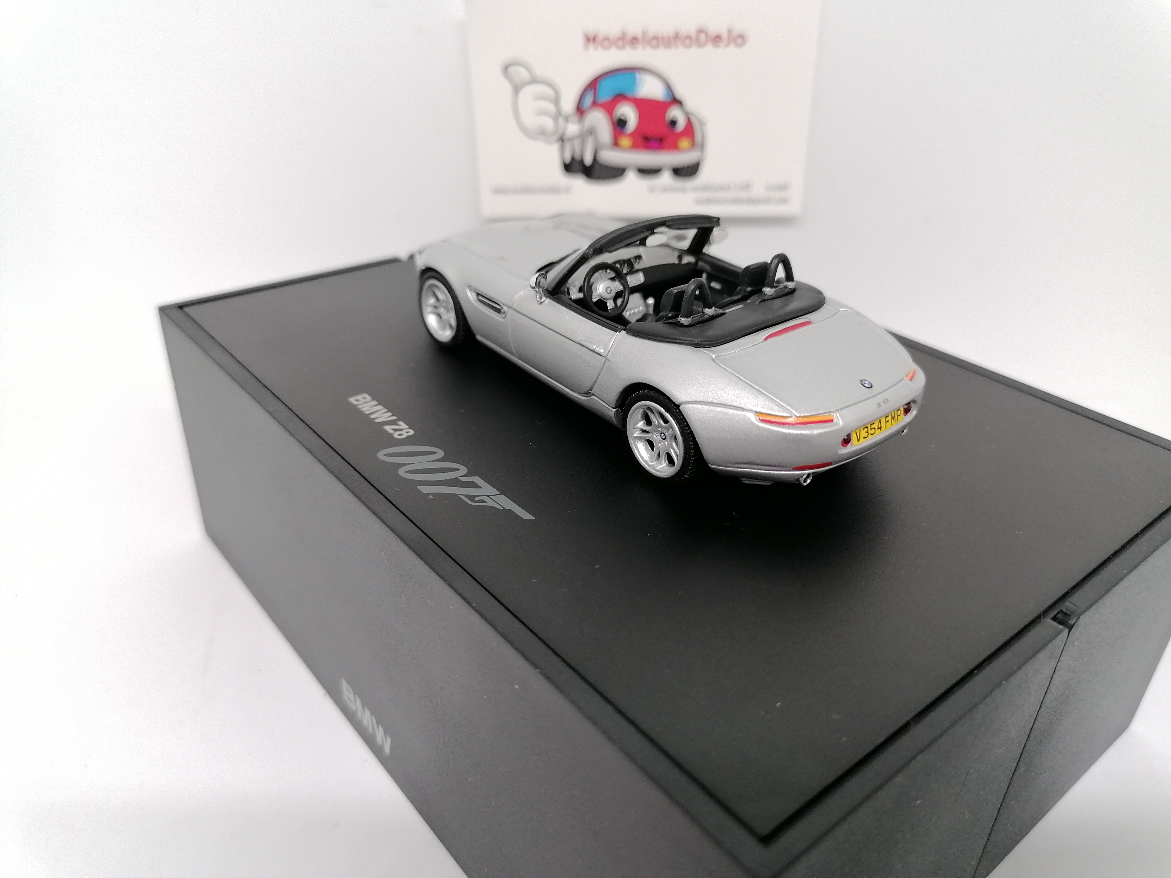 BMW Z8 "the World is not Enough" James Bond