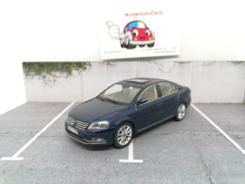 Volkswagen Passat B7 sedan blauw