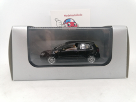 Volkswagen Golf mk5 3drs zwart