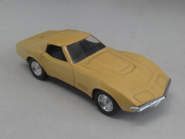 Chevrolet Corvette (2)