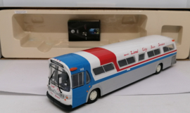 GM 5300 Fishbowl  "Gray coach lines"