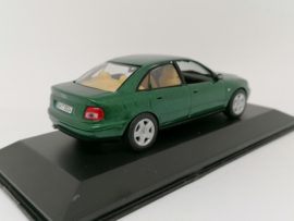 Audi A4 sedan B5 groen