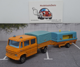 Mercedes Trax publics met compressor