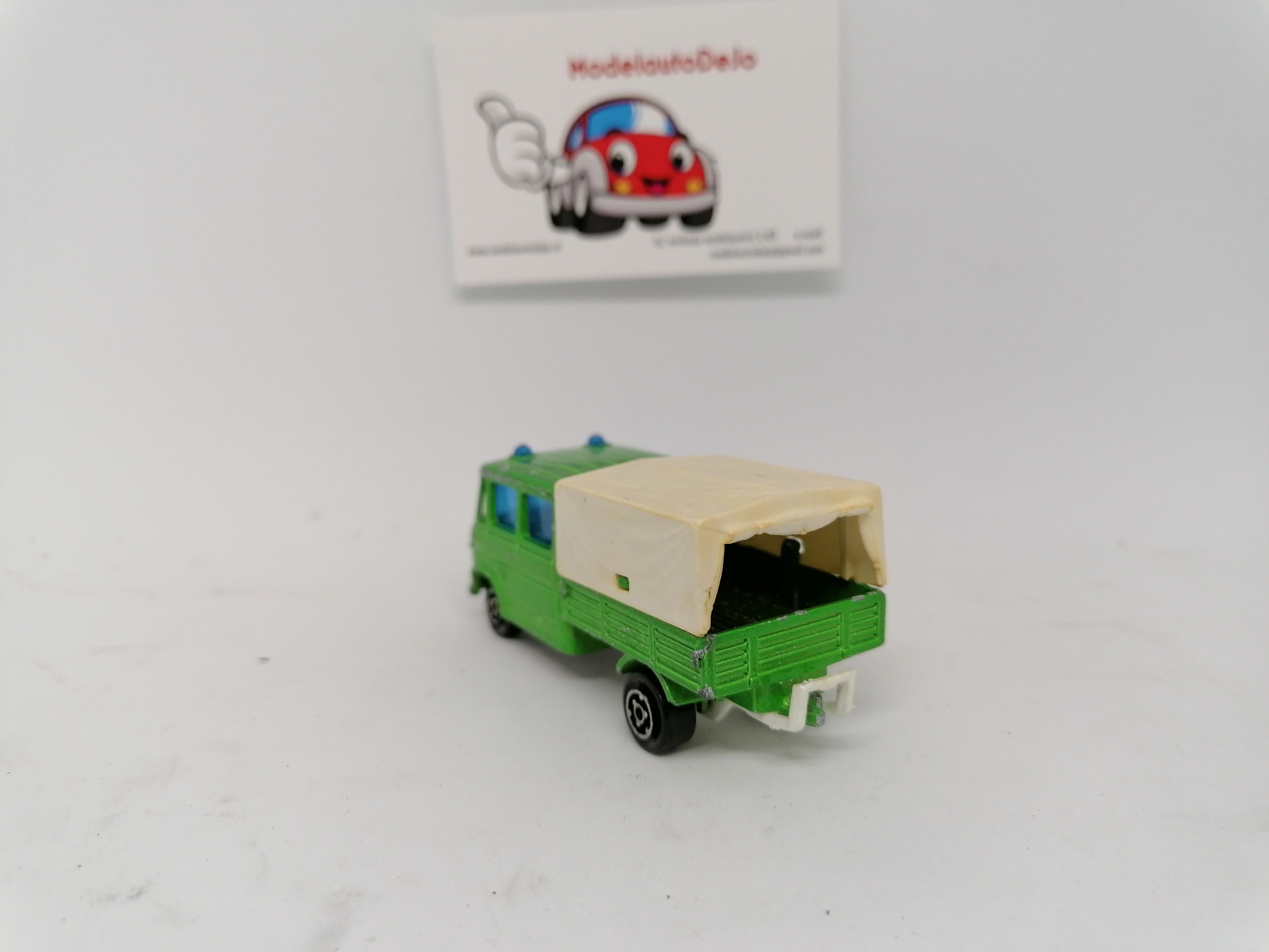 Mercedes Trax publics groen huif
