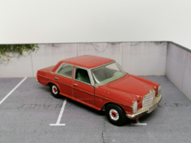 Mercedes Benz 240D
