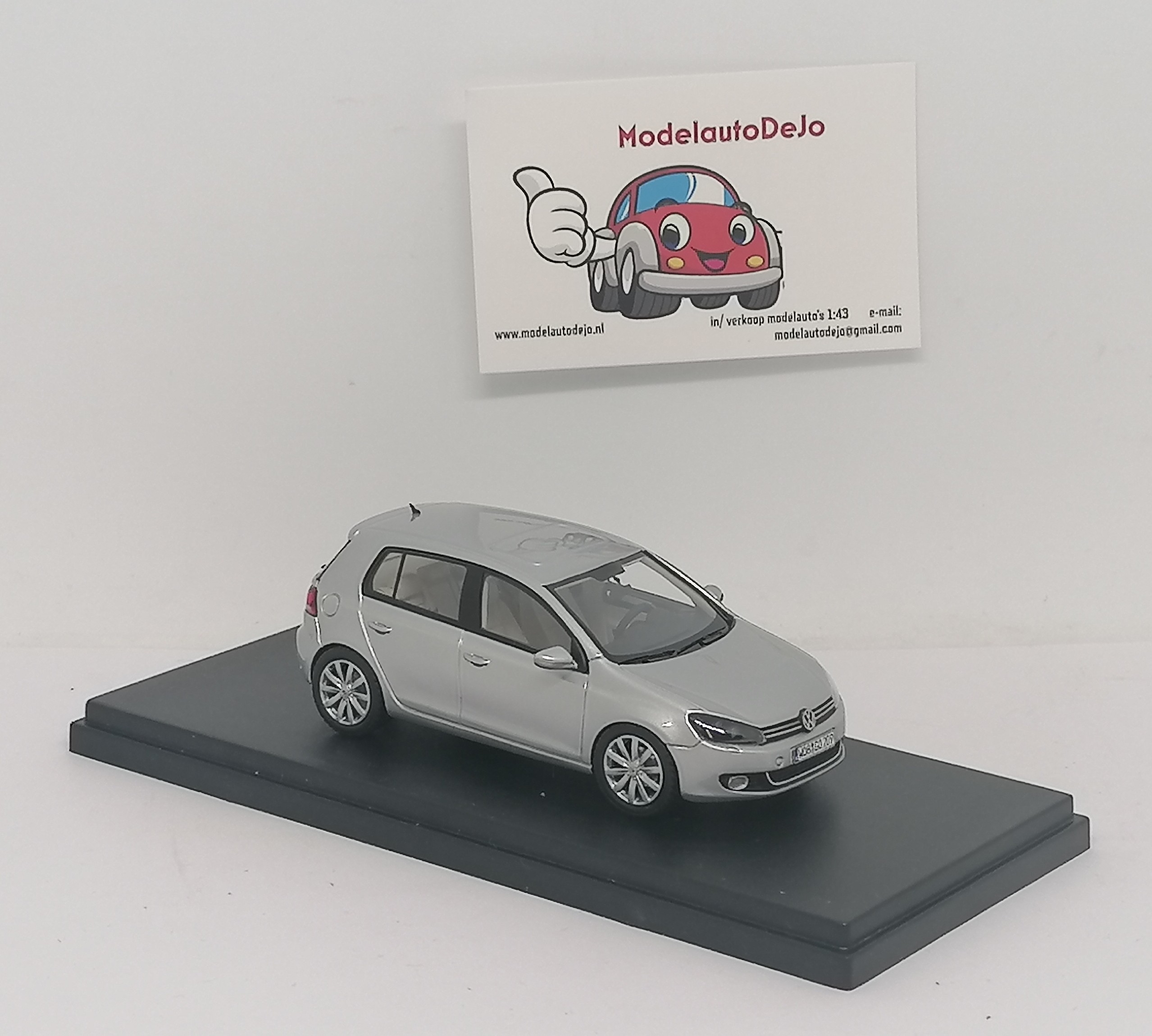 Volkswagen Golf VI grijs
