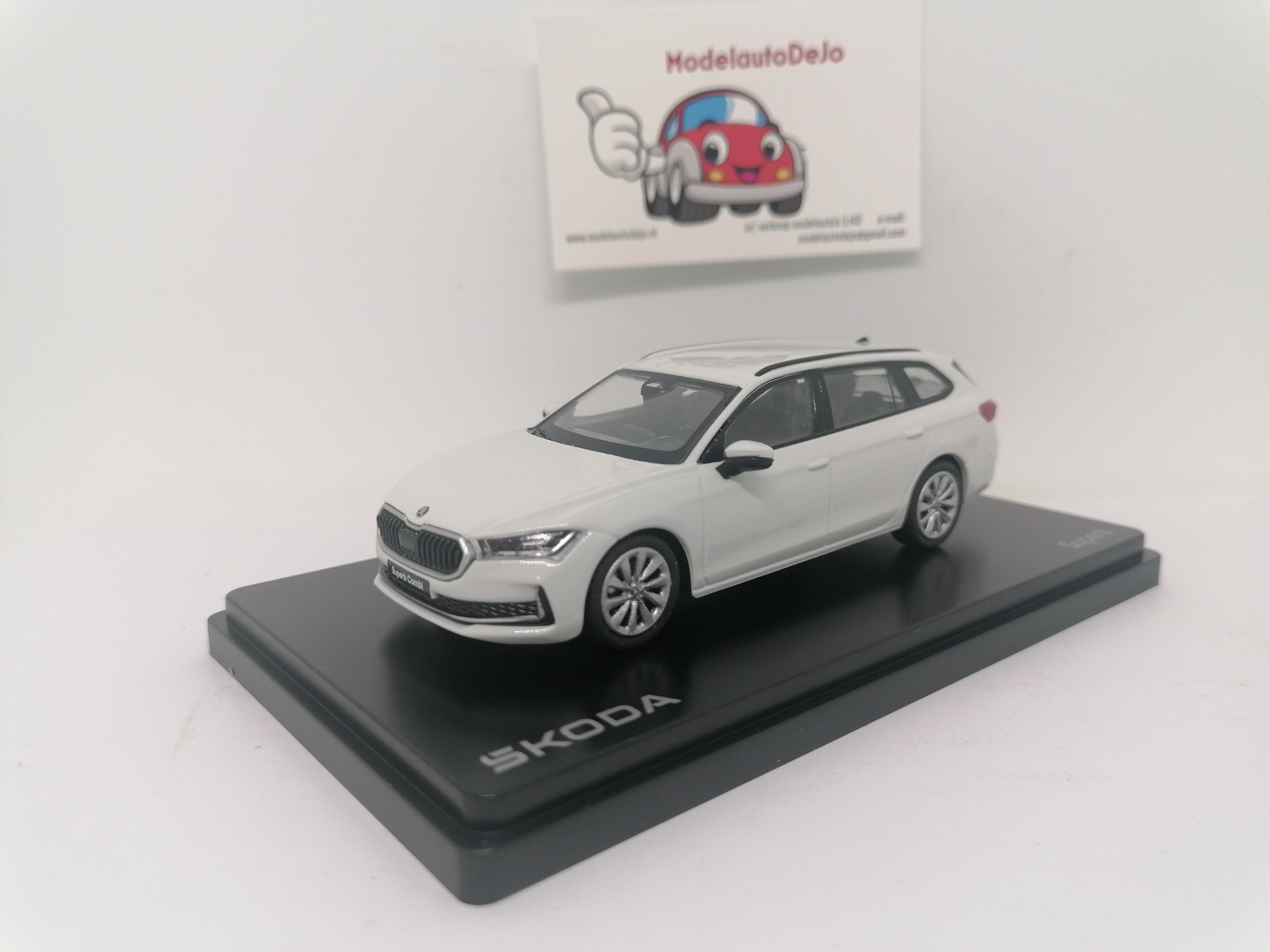 Skoda Superb VI combi 2023 wit