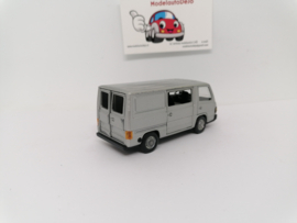 Mercedes Benz MB100 grijs