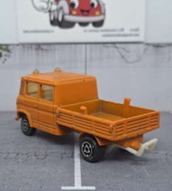 Mercedes Trax publics oranje