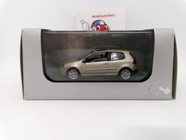 Volkswagen Golf 5 3 drs goud