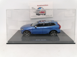 Volvo XC60 blauw