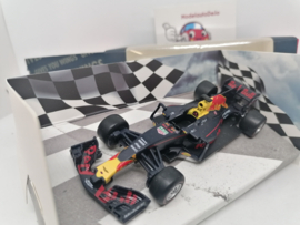 Redbull RB13
