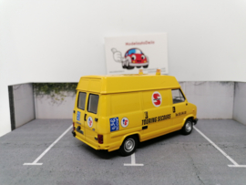 Peugeot J5