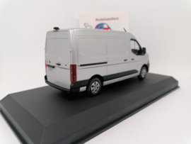Renault Master E-tech 2024 zilver