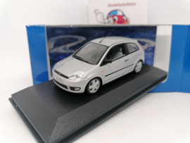 Ford Fiesta mk5 3 drs silver