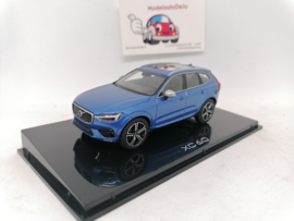 Volvo XC60 blauw