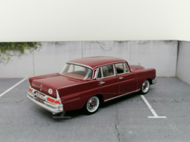Mercedes Benz 220SE W111