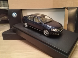 Volkswagen Passat B7 sedan blauw