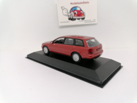 Audi A4 Avant 1995 B5 rood