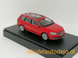 Volkswagen Passat B7 variant rood