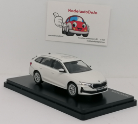 Skoda Octavia IV FL combi 2024 wit