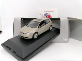 Volkswagen Golf 5 3 drs goud