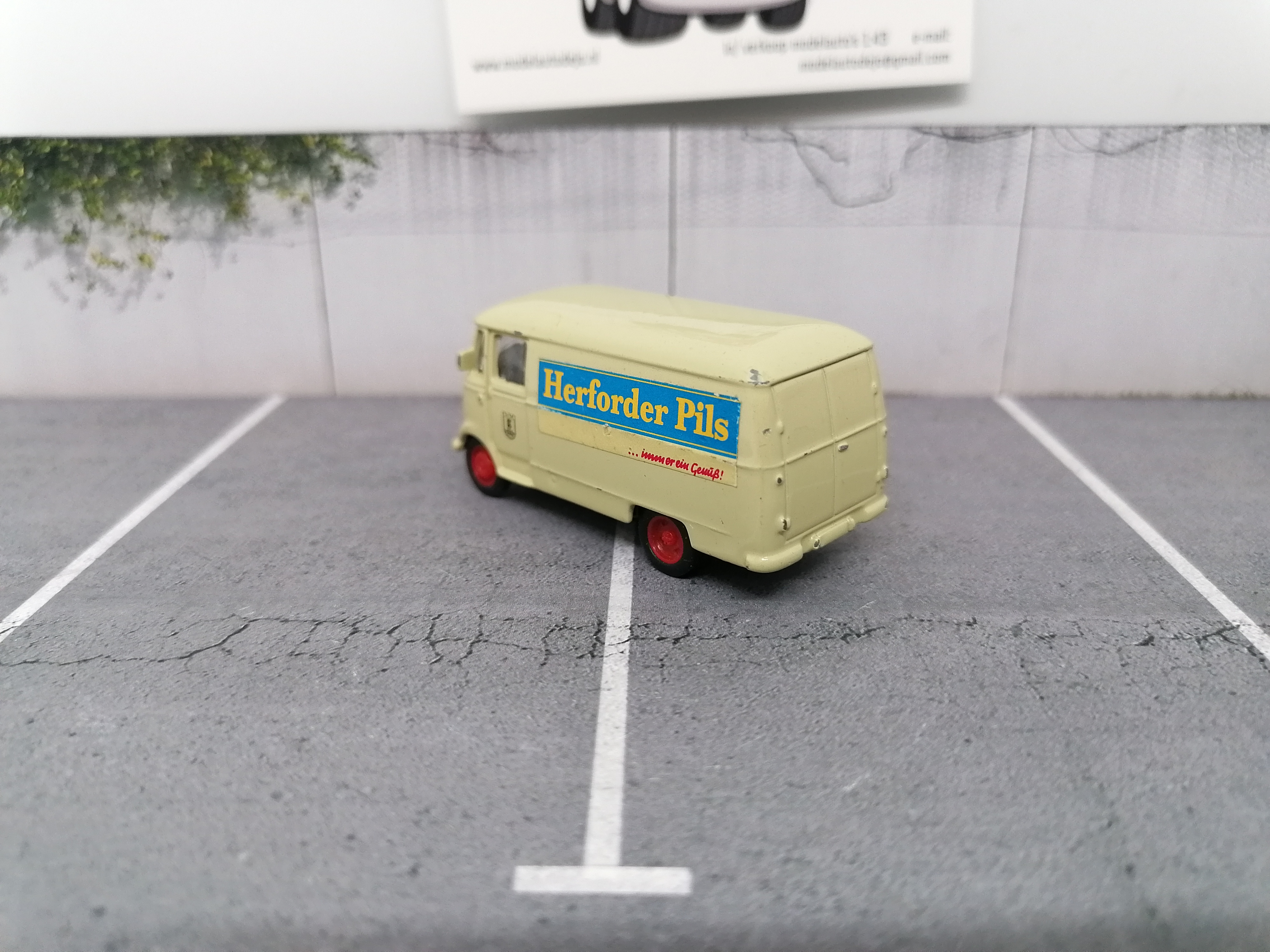 Mercedes Benz L319 "Lemforder pils"