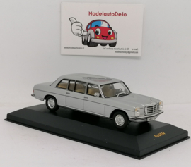 Mercedes Benz 240D limousine 1974