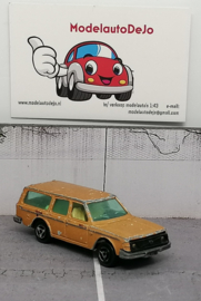 Volvo 245 DL  bruin
