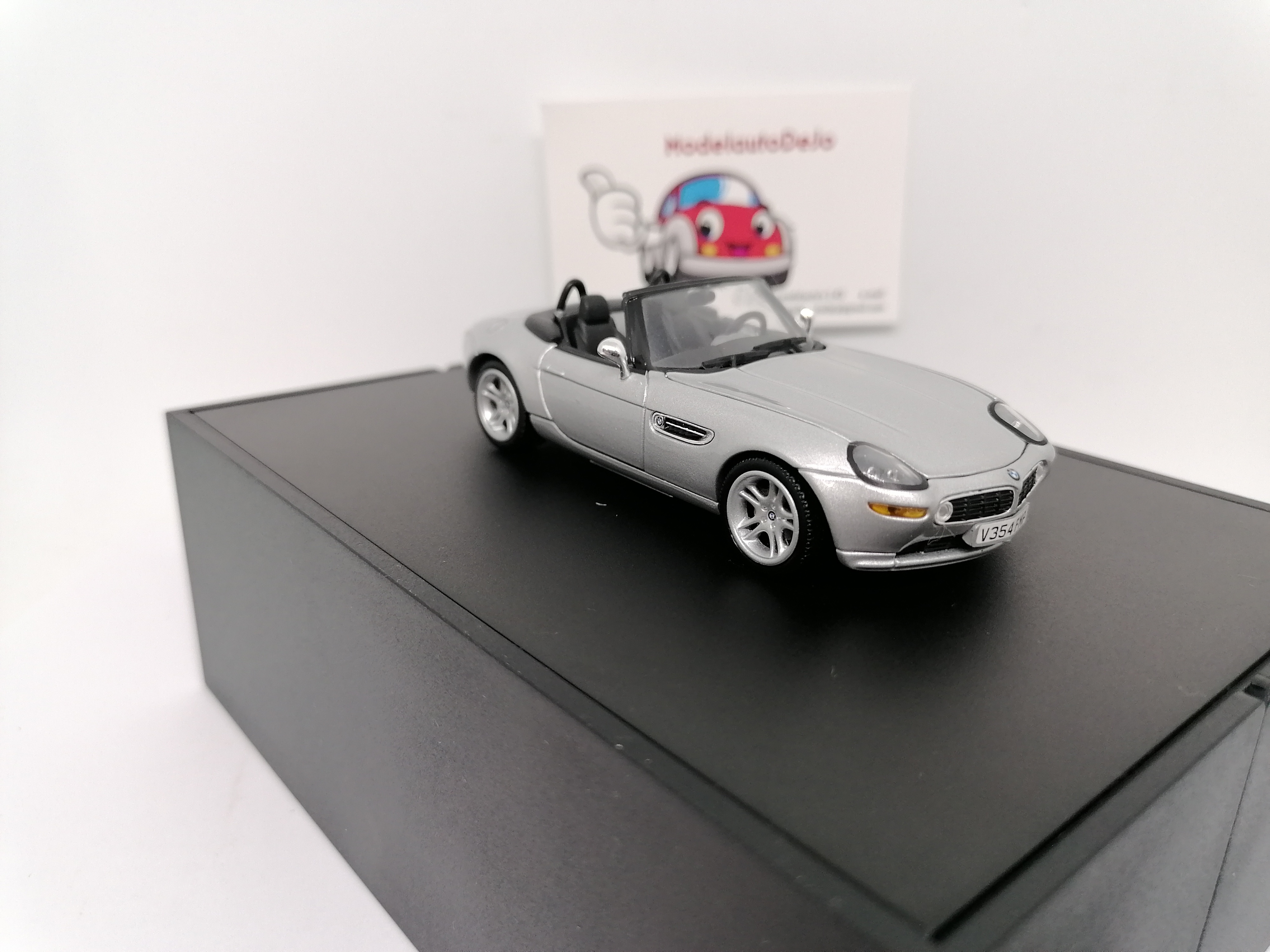 BMW Z8 "the World is not Enough" James Bond