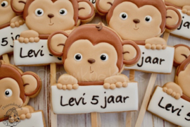 Aap / beertje met bord cookie cutter