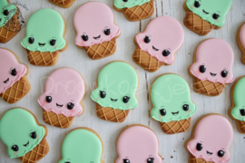 ijsje kawaii cookie cutter & PYO stencil