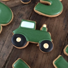 Tractor cookie cutter