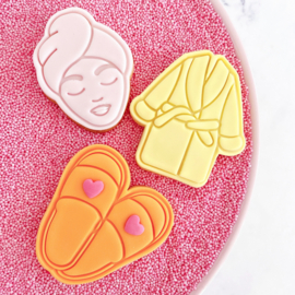 vrouw met masker stempel & cookie cutter 2-delig