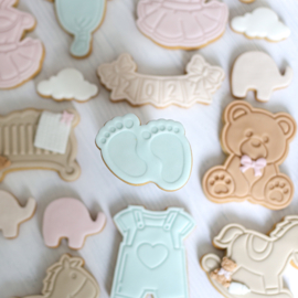 Baby voetjes cookie stempel & cookie cutter 2 delig