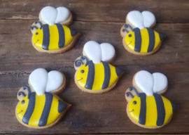 Bij 2 cookie cutter
