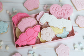 MOM stempel & cookie cutter - 2 delig