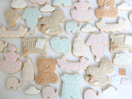 Baby voetjes cookie stempel & cookie cutter 2 delig