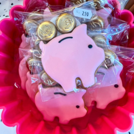 spaarvarken met munt  8 cm cookie cutters