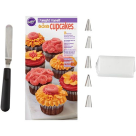 Wilton I Taught Myself® Cupcakes