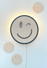 Set van 3 houten smiley's (6 varianten)